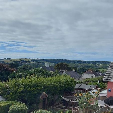 Sea Crest, Beautiful Home In Tenby With Sea Views エクステリア 写真
