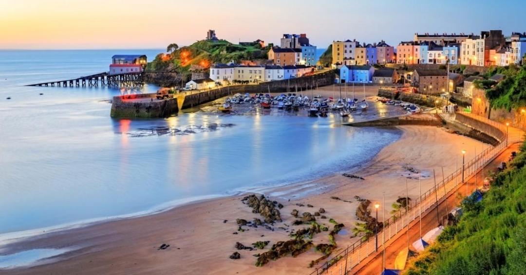 Sea Crest, Beautiful Home In Tenby With Sea Views エクステリア 写真