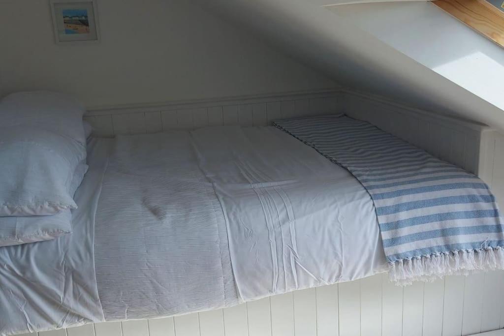 Sea Crest, Beautiful Home In Tenby With Sea Views エクステリア 写真